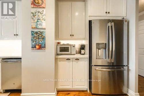506 - 121 Woodbridge Avenue — photo 21 of 35