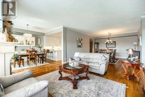 506 - 121 Woodbridge Avenue — photo 9 of 35