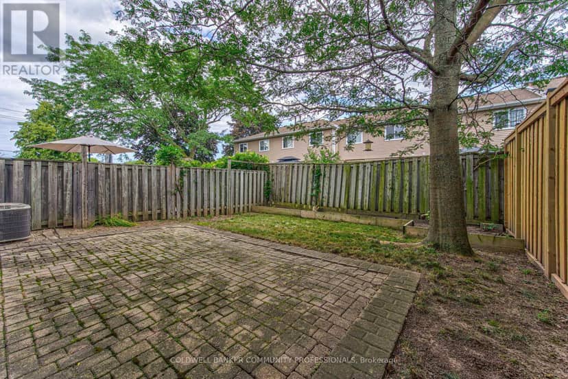 86 Chelsea Crescent — photo 32 of 40