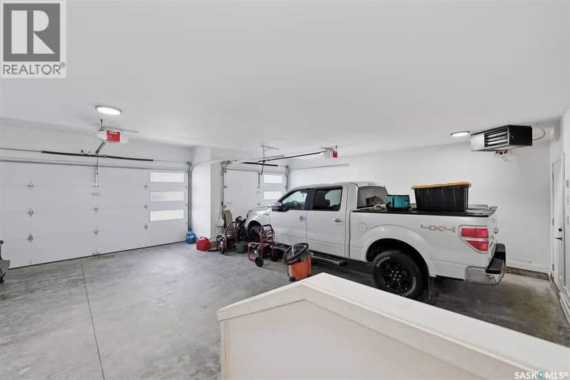 718 Weir CRESCENT — photo 36 of 40
