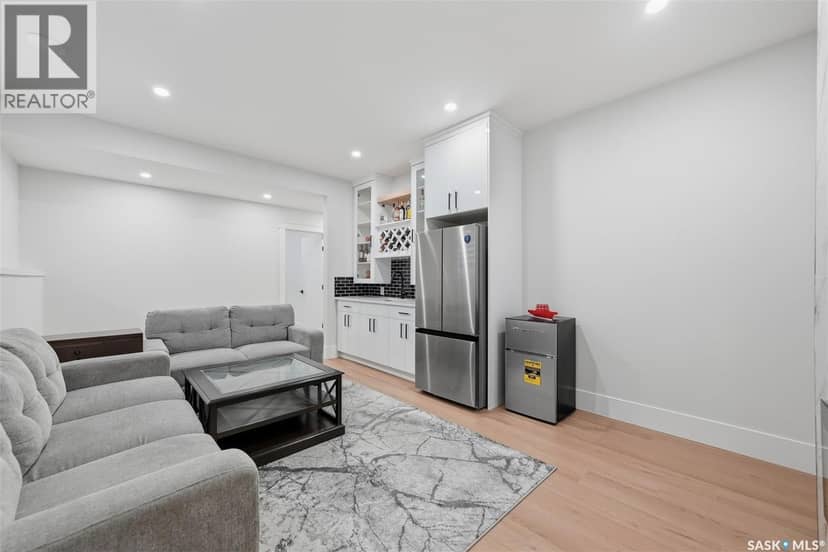 718 Weir CRESCENT — photo 31 of 40