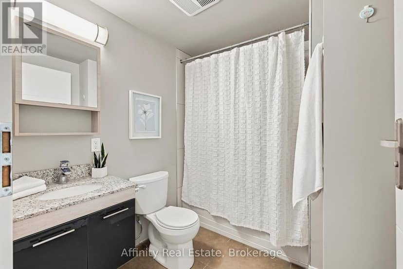 615 - 250 Albert Street — photo 13 of 18