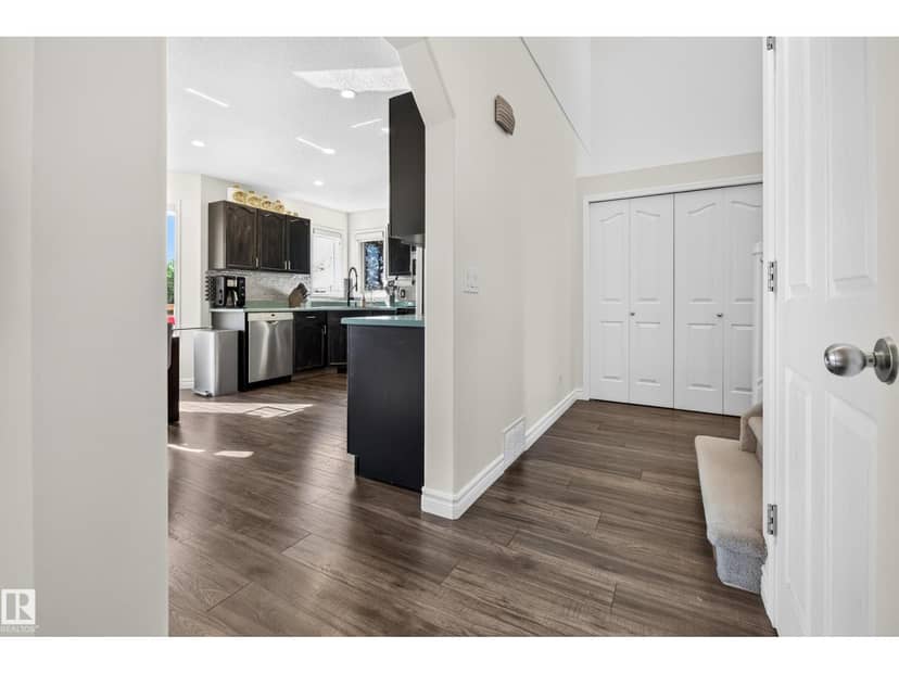 251 River Pt NW — photo 12 of 40