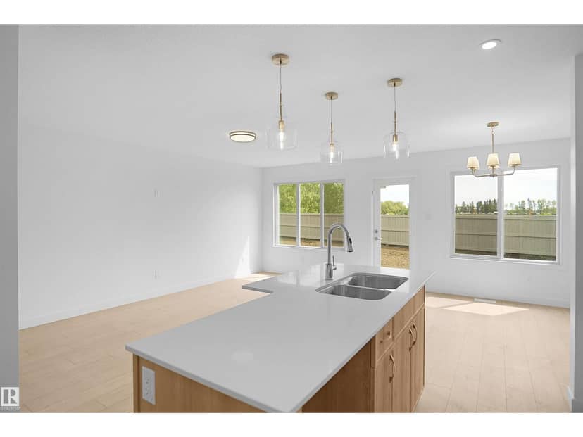 18818 29 AV NW — photo 12 of 27