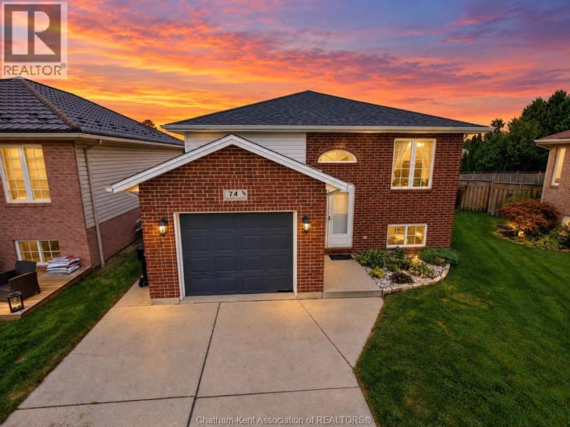 74 Fieldstone PLACE — photo 1 of 31