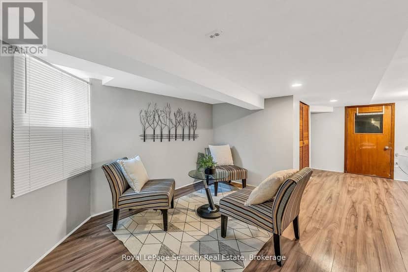 667 Ossington Avenue — photo 37 of 40