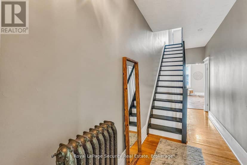 667 Ossington Avenue, Toronto, photo 5
