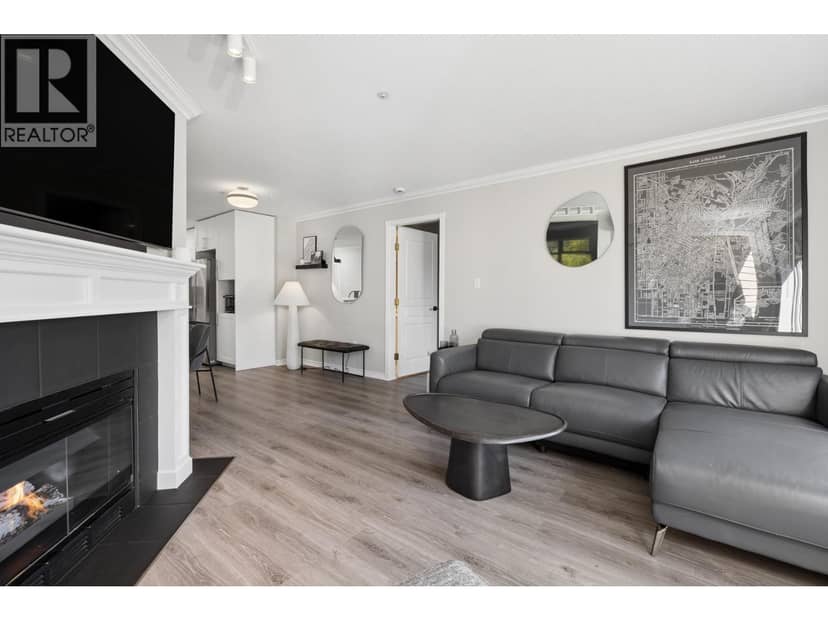 201 1140 STRATHAVEN DRIVE, North Vancouver, photo 6
