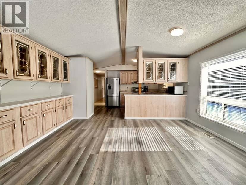 613 Iris Street — photo 11 of 40