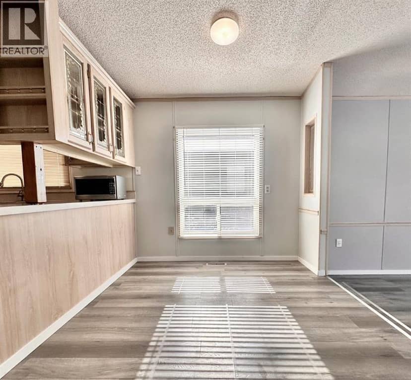 613 Iris Street — photo 14 of 40