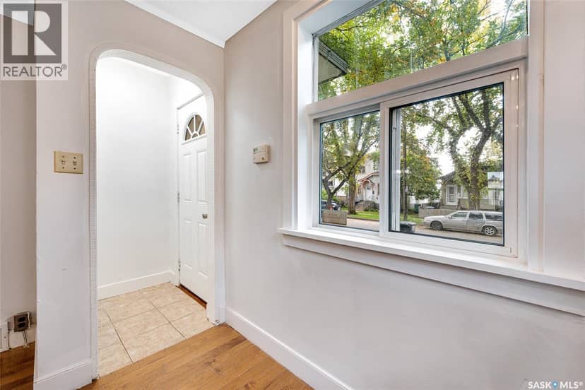 321 E Avenue S, Saskatoon, photo 2