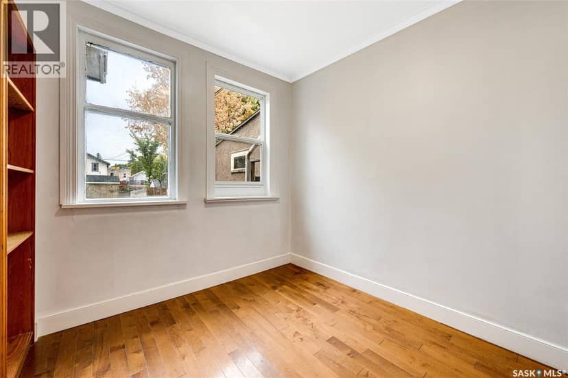 321 E Avenue S, Saskatoon, photo 8