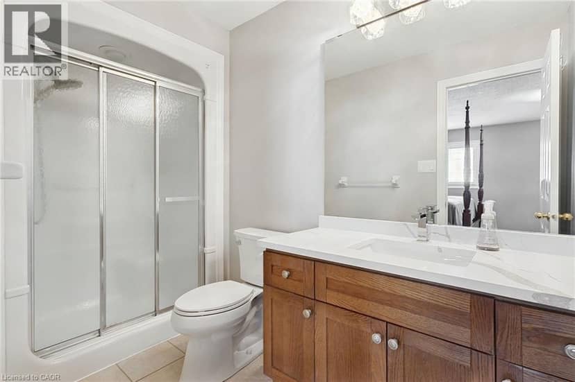 2092 ENGLISH Crescent — photo 14 of 18