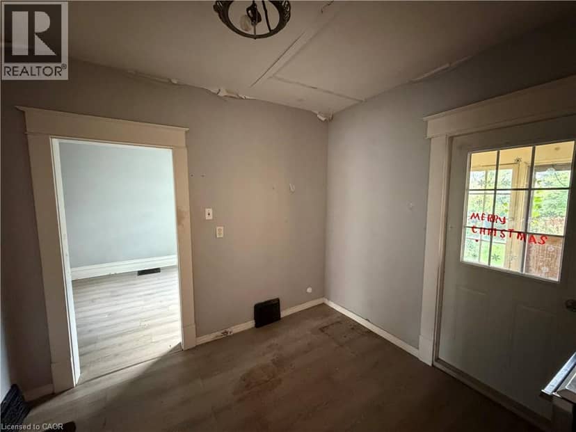 246 ST JAMES Street — photo 6 of 24