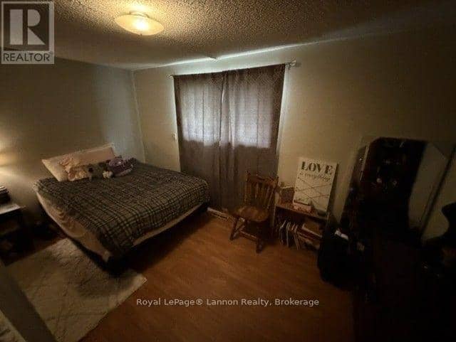 39-41 Junot Avenue S — photo 16 of 25