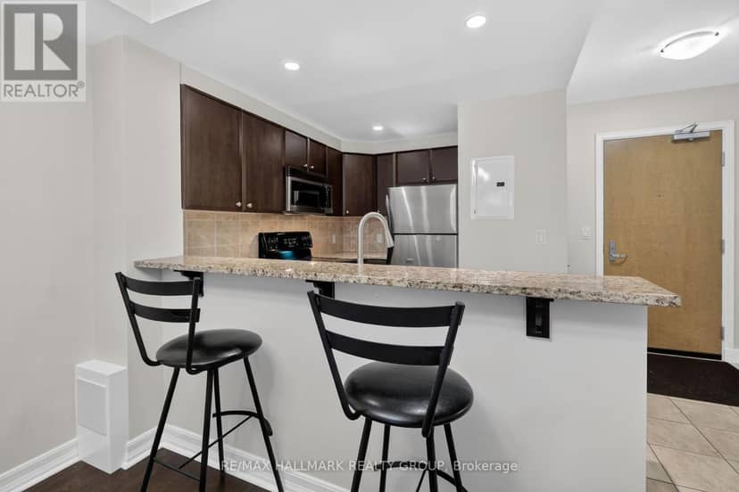 208 - 200 Besserer Street — photo 6 of 40