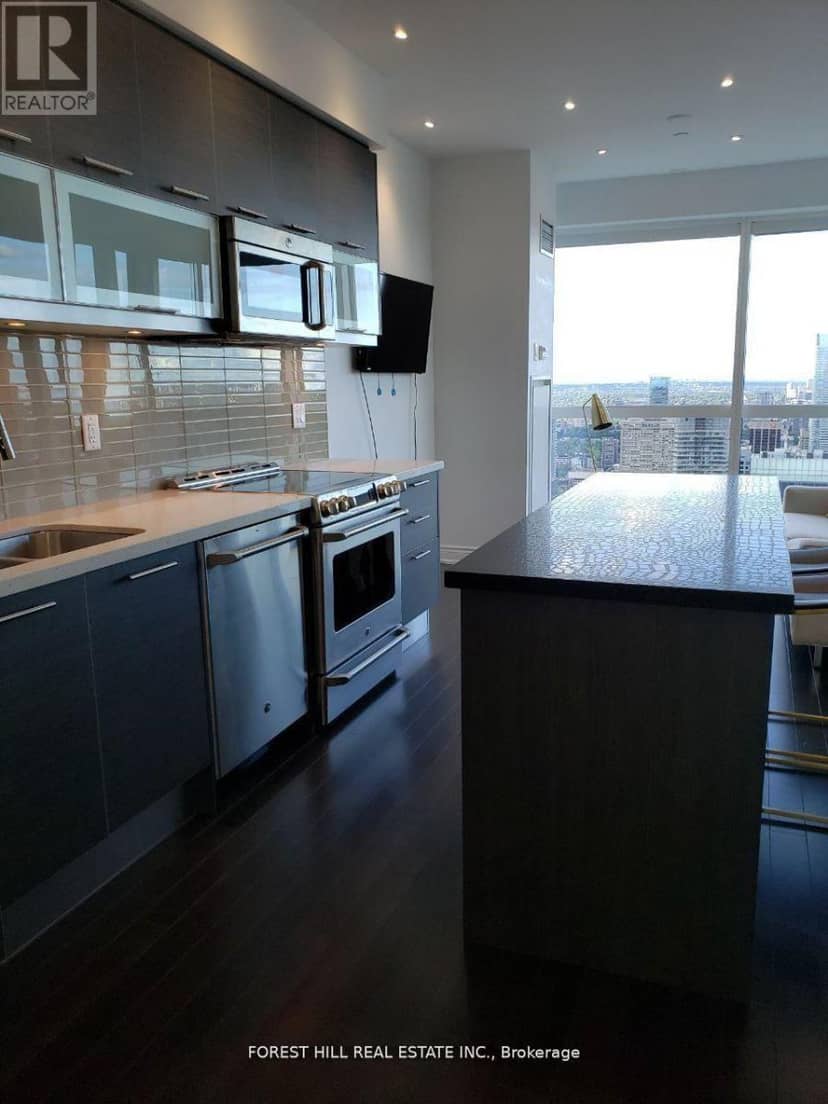 7401 - 388 Yonge Street — photo 15 of 20