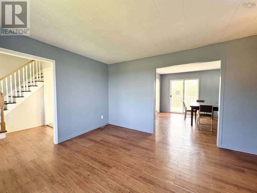 295 Park Street — photo 13 of 22