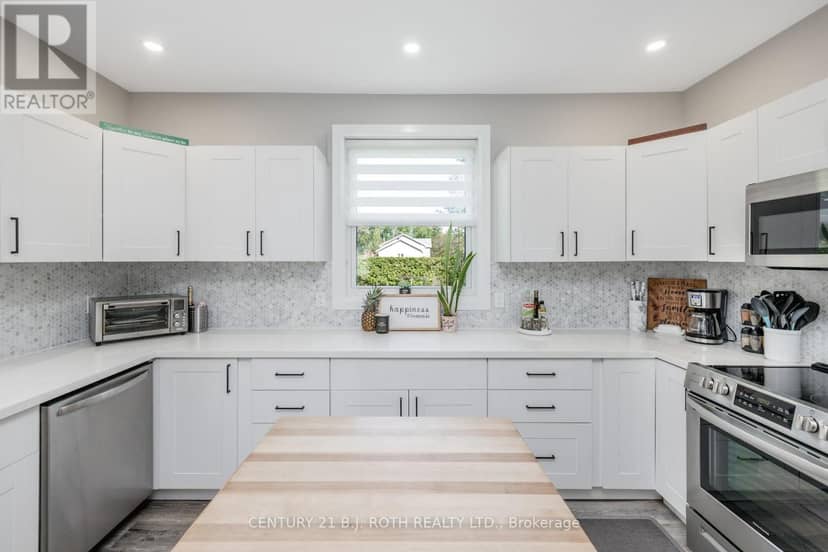 528 First Avenue — photo 10 of 40
