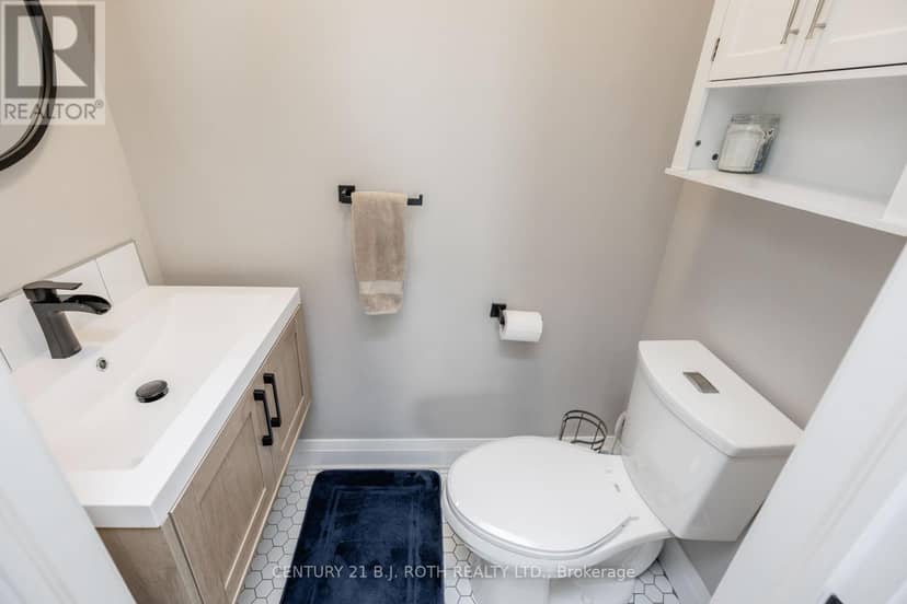 528 First Avenue — photo 14 of 40