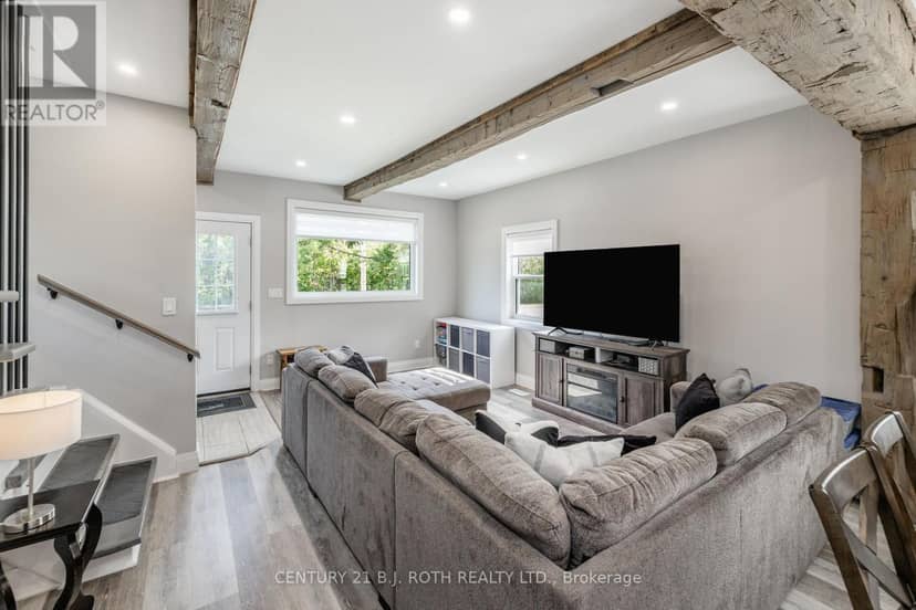 528 First Avenue — photo 16 of 40