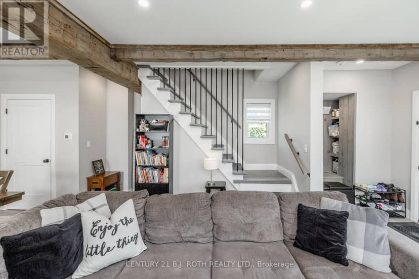 528 First Avenue — photo 21 of 40