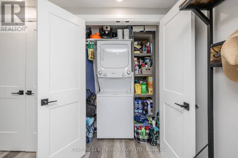 528 First Avenue, Tay, photo 5