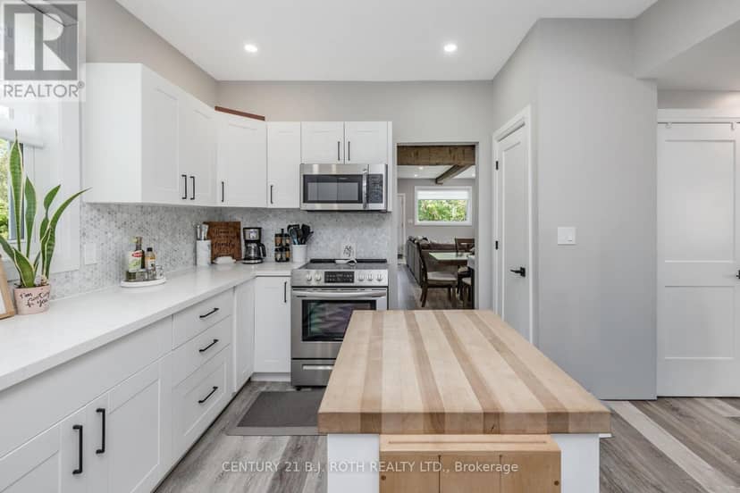 528 First Avenue, Tay, photo 7