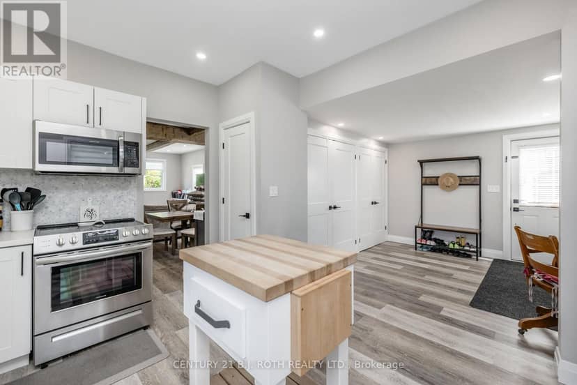 528 First Avenue — photo 9 of 40