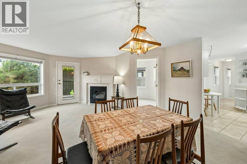 6514 Meadows Drive Unit# 4, Oliver