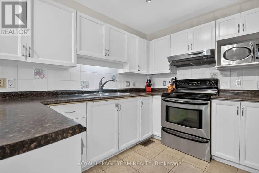 23 Grassy Plains Drive — photo 5 of 40