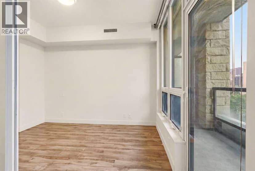 544, 222 Riverfront Avenue SW — photo 13 of 39