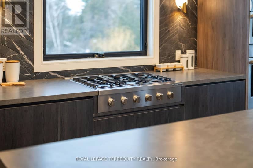 17 Connor Drive — photo 35 of 40