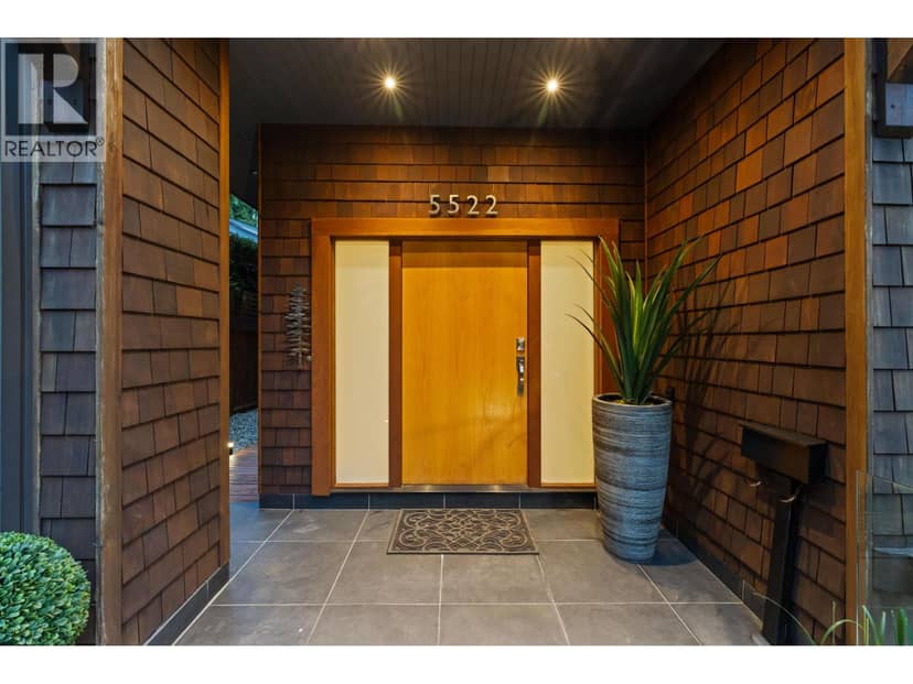 5522 DEERHORN LANE, North Vancouver, photo 3