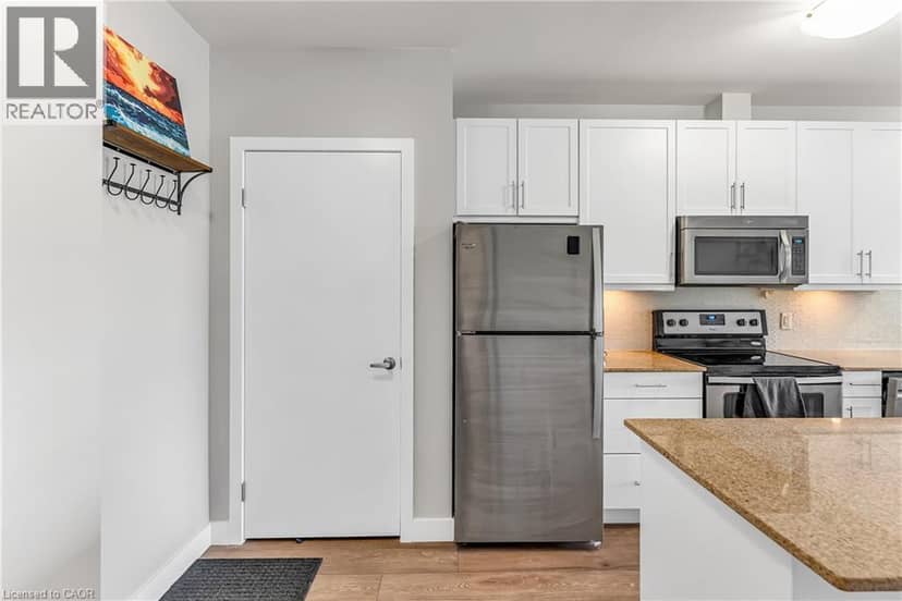 1 VICTORIA Street S Unit# 806 — photo 11 of 39