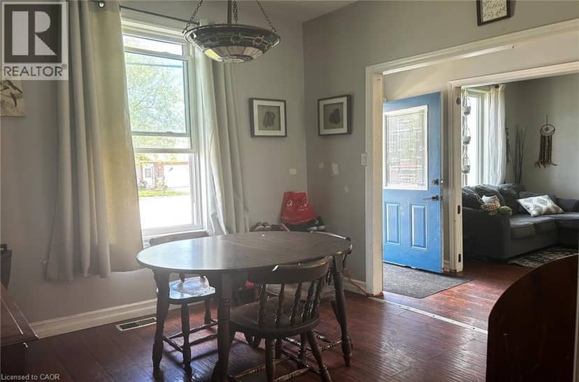 8 NELSON Street — photo 9 of 22