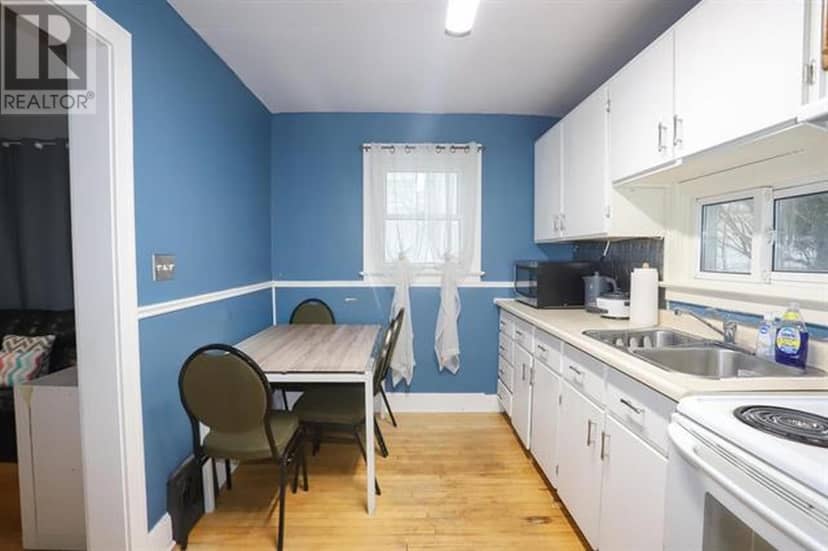240 Huron ST — photo 3 of 15