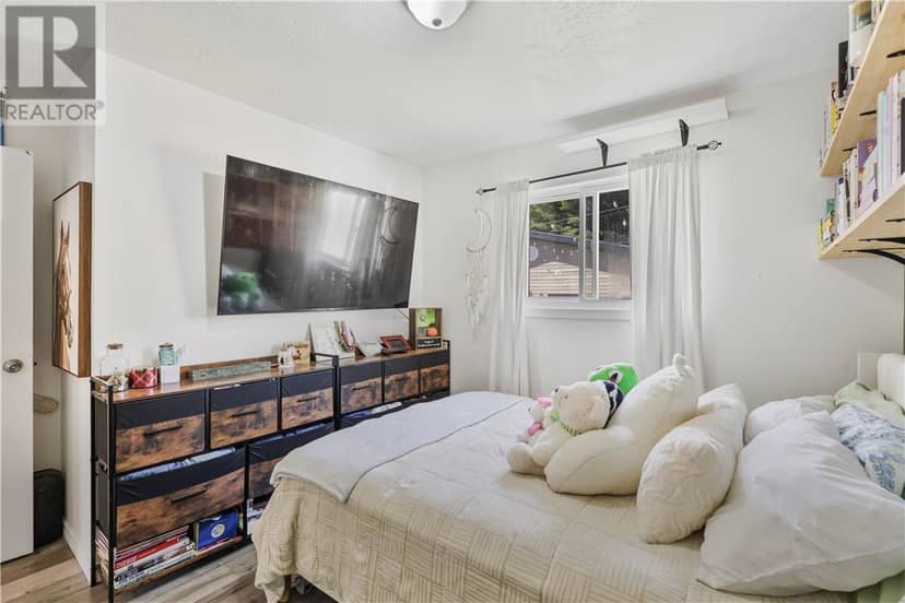 439 Mageau — photo 21 of 25