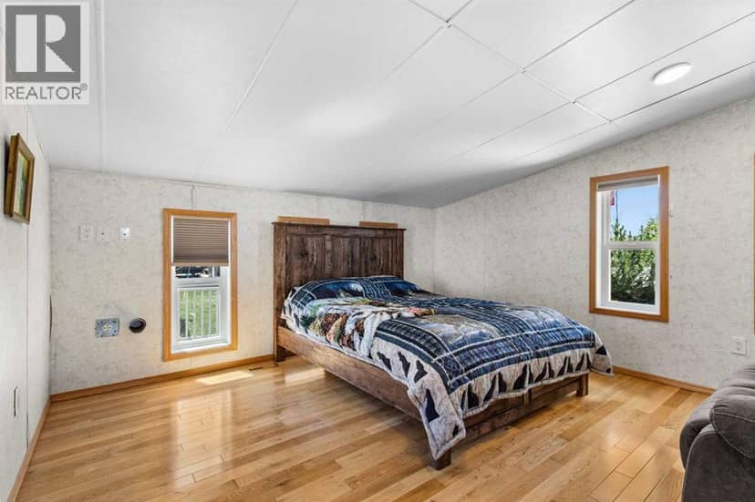 46A, 10046 township road 422 — photo 11 of 27