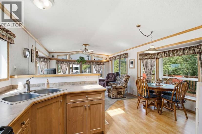 68A, 10046 township road 422 — photo 13 of 40