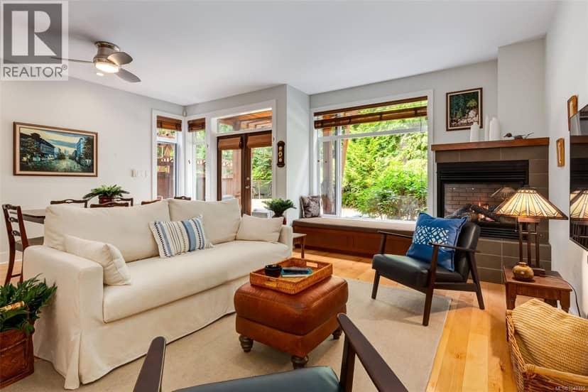 38 1059 Tanglewood Pl — photo 1 of 36