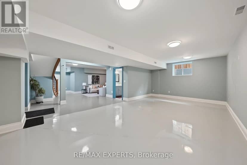 18 Gosling Road — photo 40 of 40