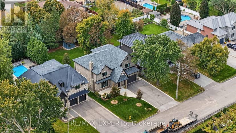 18 Gosling Road — photo 5 of 40