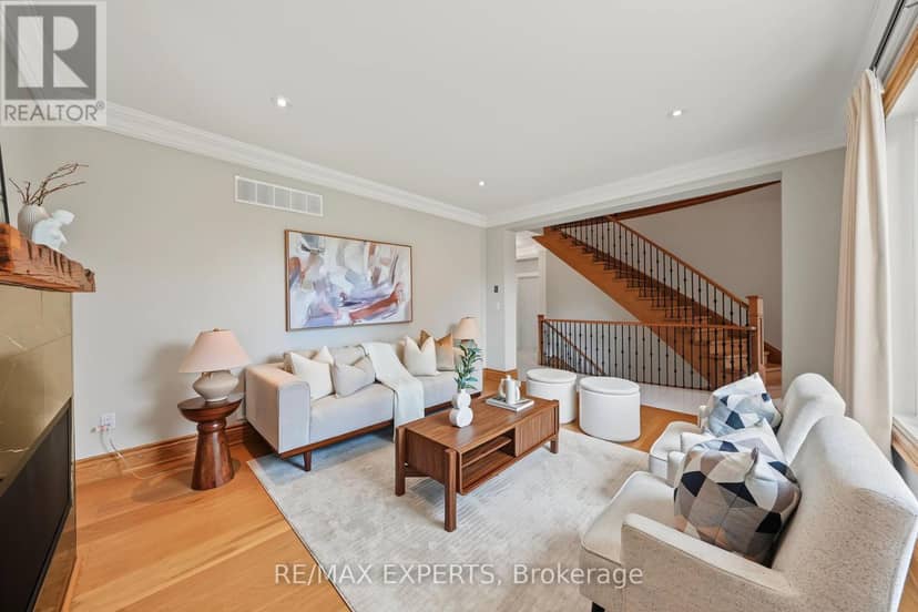 18 Gosling Road — photo 9 of 40