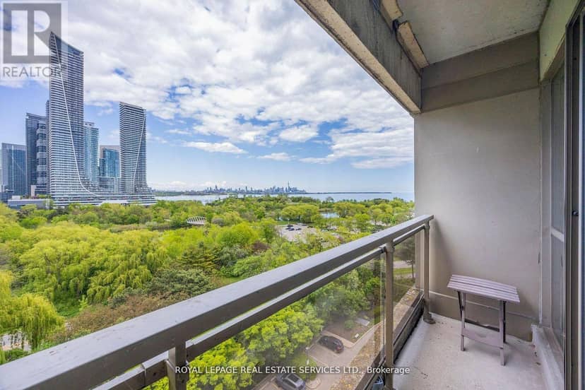 1010 - 2261 Lake Shore Boulevard W, Toronto