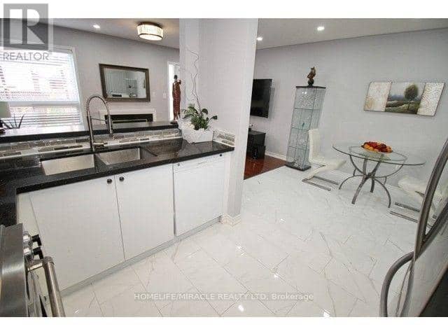 3157 Bentley Drive — photo 13 of 32