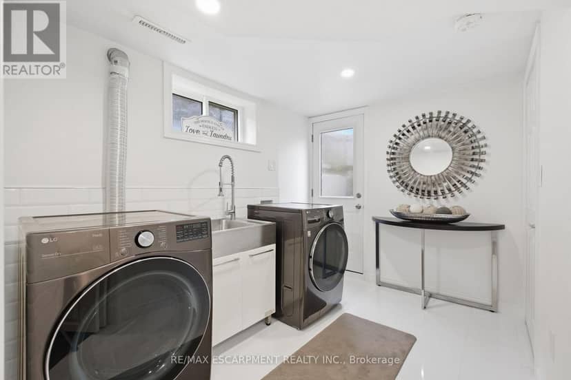 22 Sycamore Street — photo 24 of 33