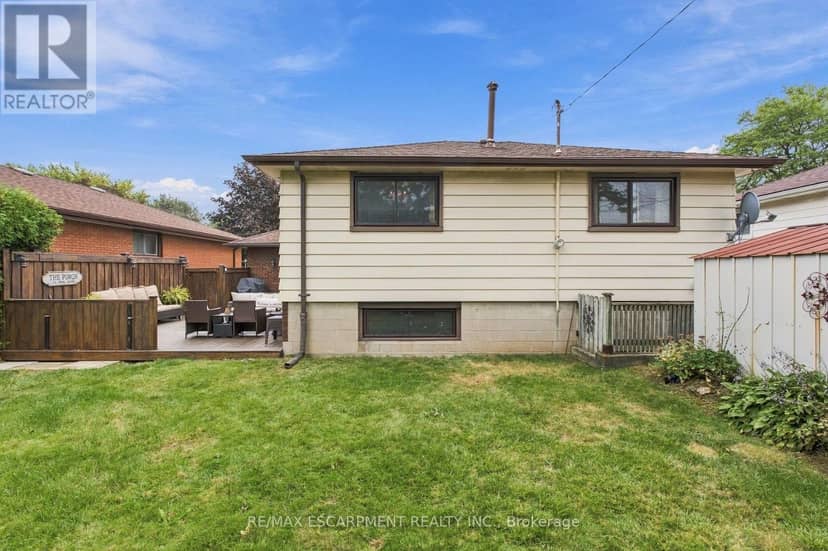 22 Sycamore Street — photo 25 of 33