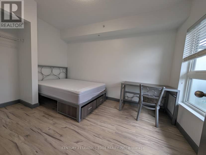 1718 - 258A Sunview Street E — photo 7 of 10