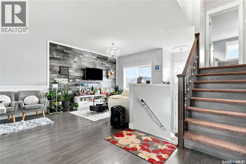 223 Ells CRESCENT — photo 16 of 40
